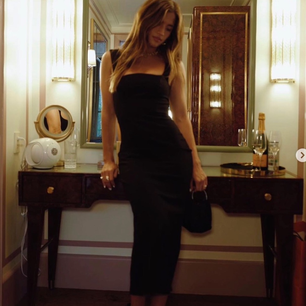 Elliatt Perri Black Midi Dress